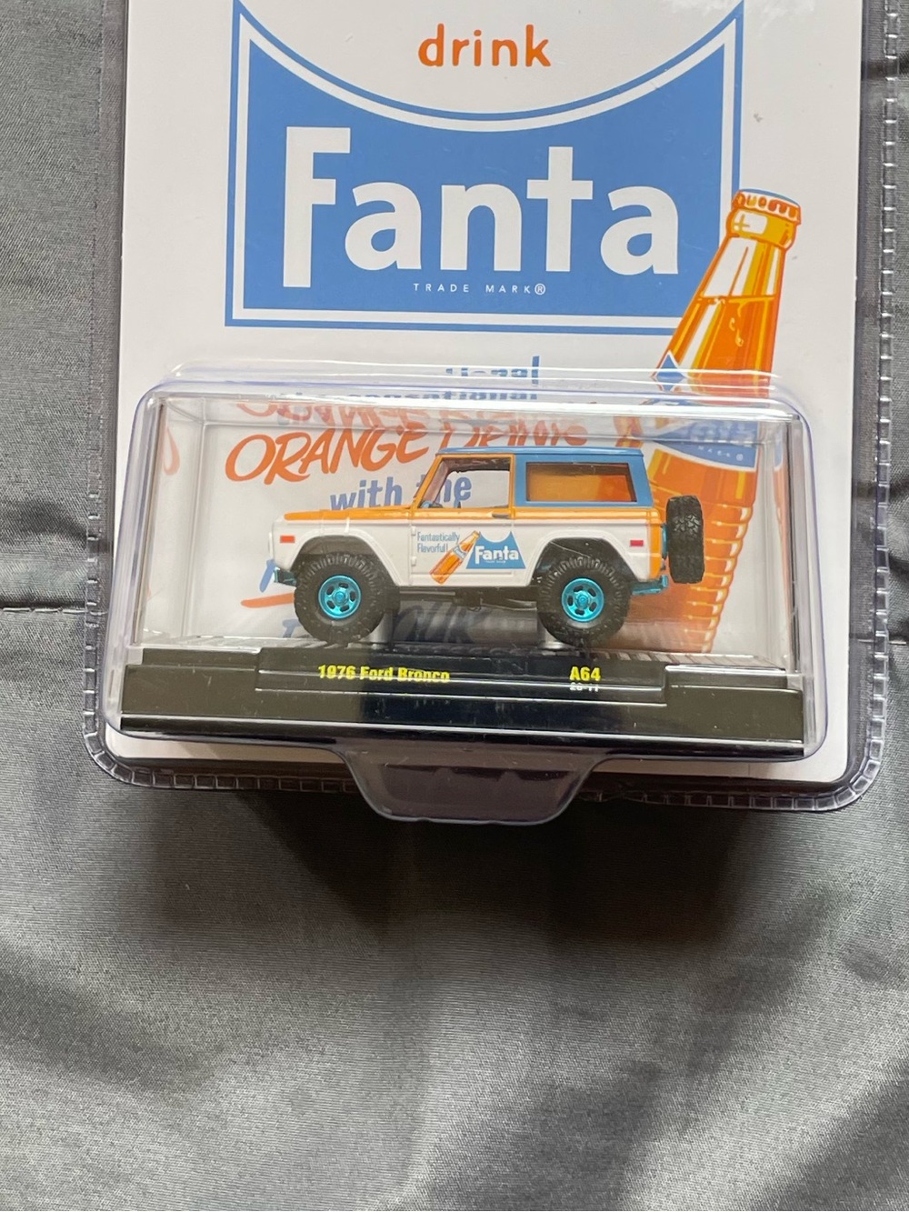 M2 Machines Fanta 1976 Ford Bronco CHASE